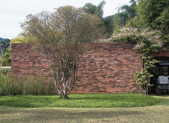 Un jardín integrado en un bello paisaje 6