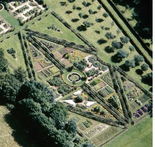 Jardín Painswick Rococo 6