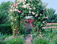 imagen Arcos y pérgolas para el jardín