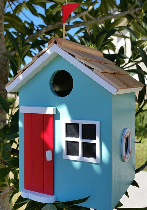 10 casas de aves para decorar tu jardín